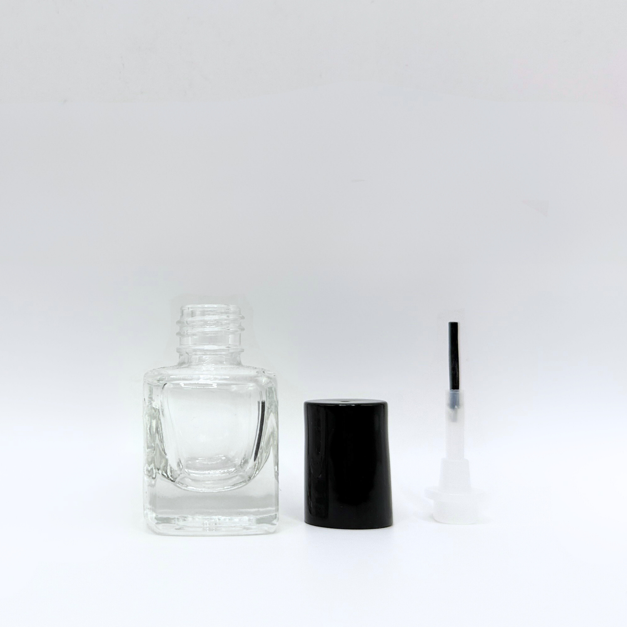 467_MINI_SQUARE_BOTTLE_SHINY_BLACK_CAP_BABY_BRUSH.png